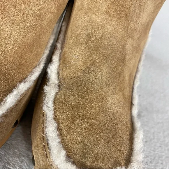 UGG Aubriana Mule Womens Heel Boots 5 Chestnut Suede Sheepskin Lined Studded NEW - Picture 9 of 13